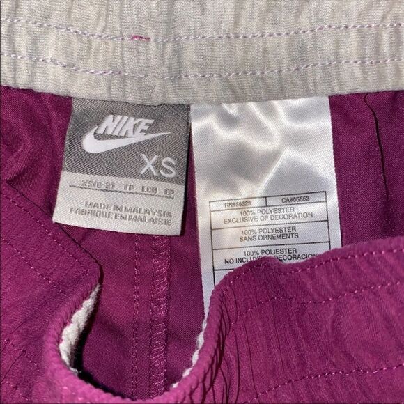Nike Shorts   - Picture 3 of 4